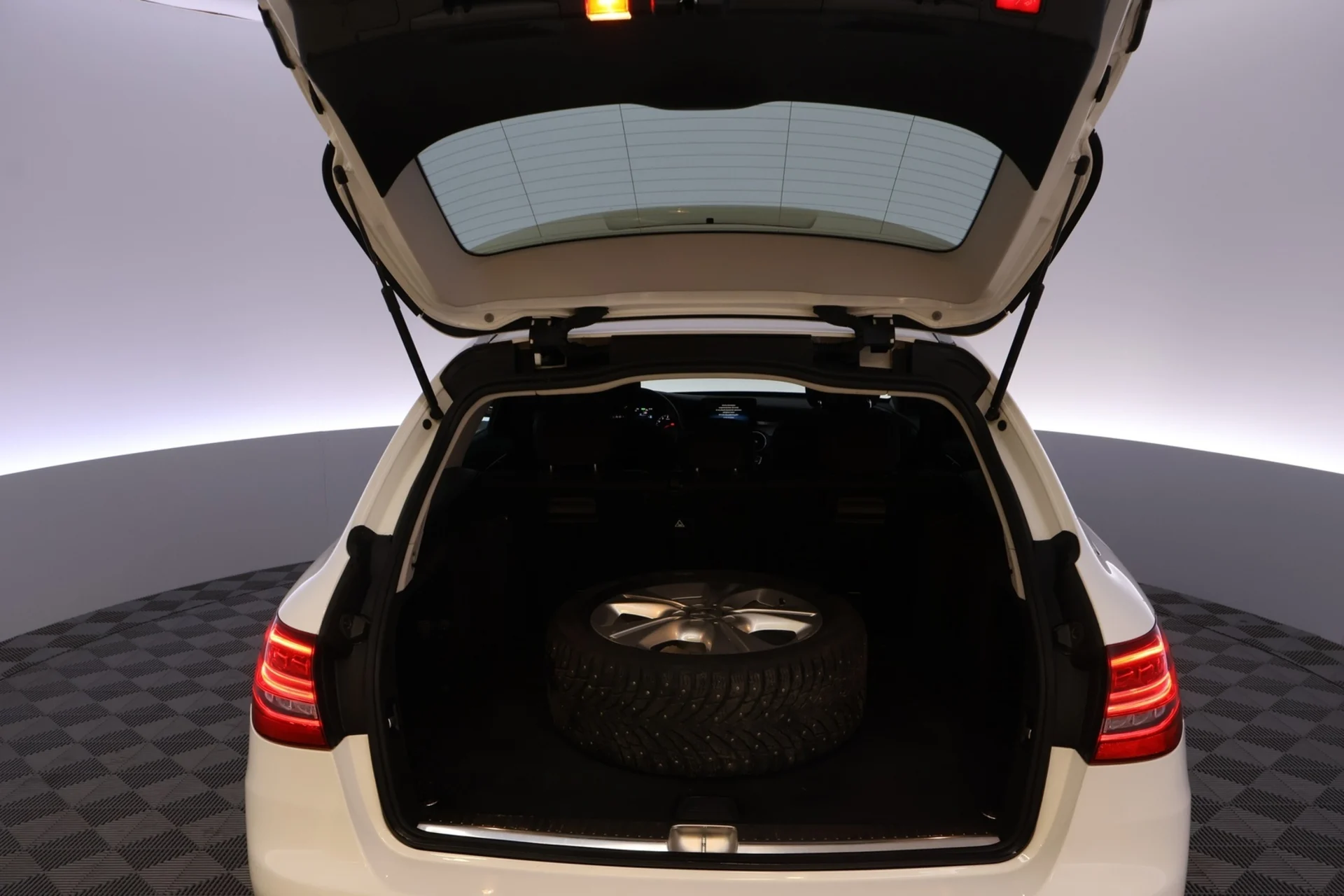 Car Image - 3Bu3HeIJ9Swq9jANnLlDkQ