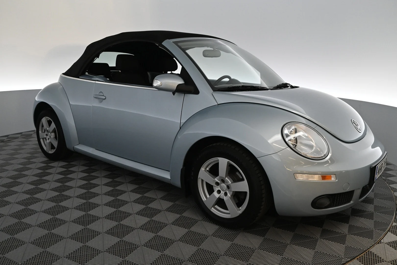 Car Image - 39gTnKzvPelKgFtMsQTZ0n