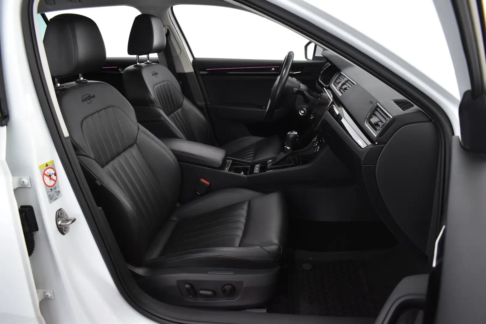 Car Image - 3JhRdjVS79ZMjvUTQVJLTy