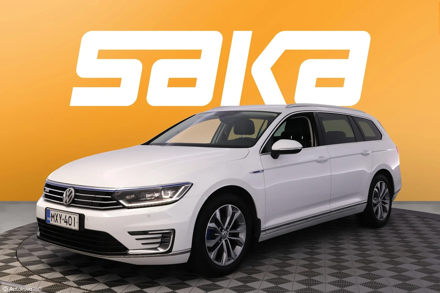 Car Image - CBLQ5gAoPwpCgIDHMj8a9