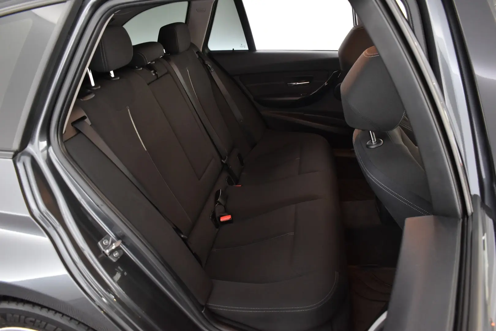 Car Image - 1TZF6r6CNJl91anDx86UsO