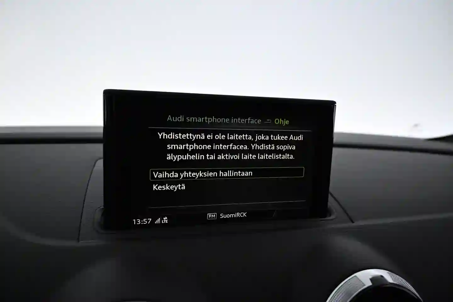 Car Image - Dhq3VjHE156xrsckq7XfK
