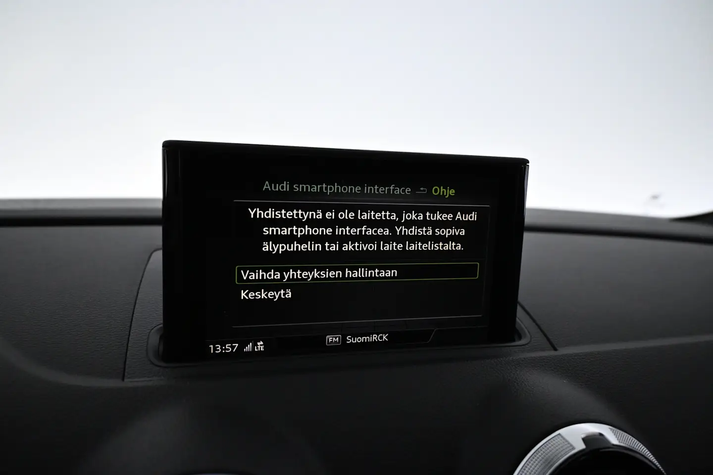 Car Image - Dhq3VjHE156xrsckq7XfK