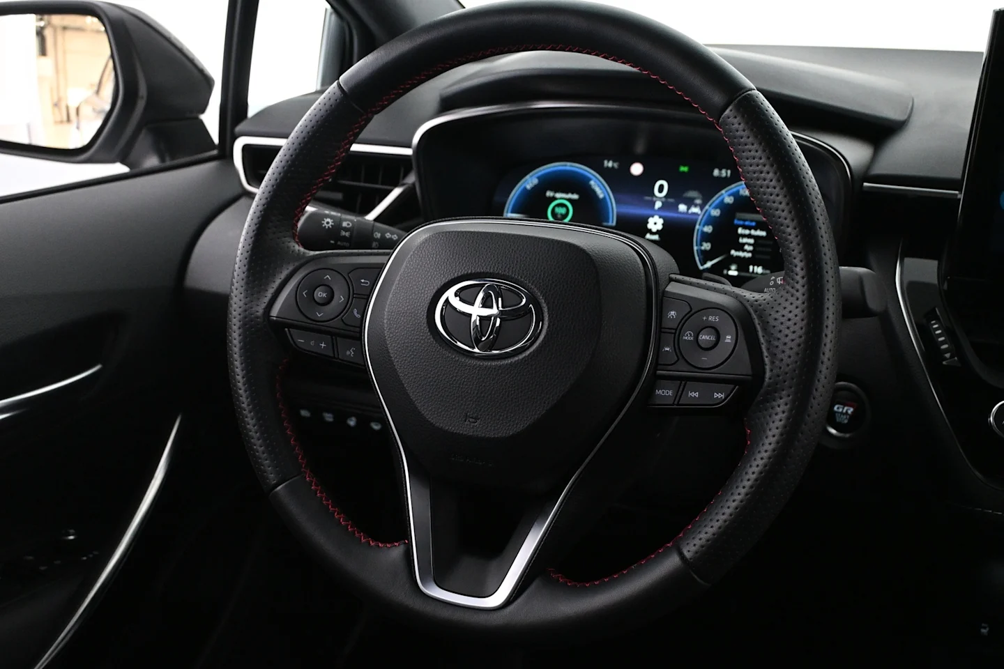 Car Image - 2ExMIWCoX8mUs53YSjvVLS