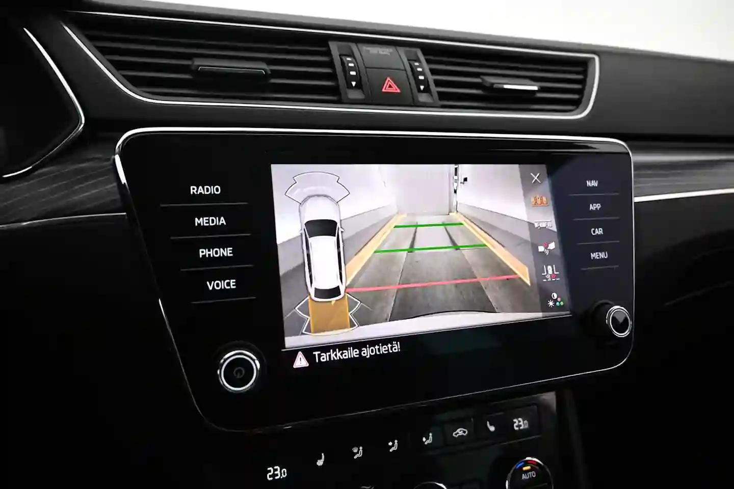 Car Image - yoWYJ7bbNn3bSf7Qz4j5T