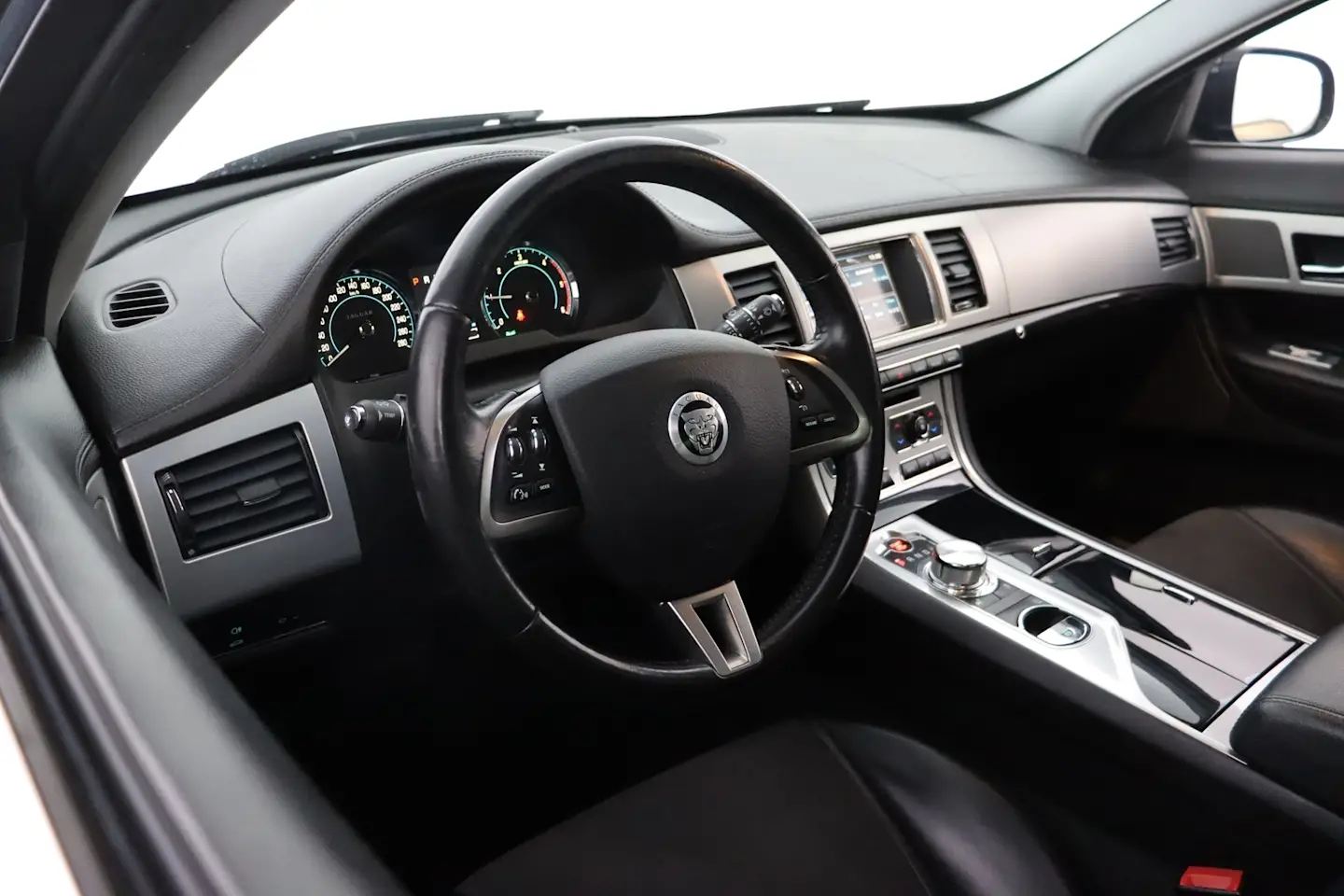 Car Image - 7B6jvSKzw6uVCqlb49rIGX