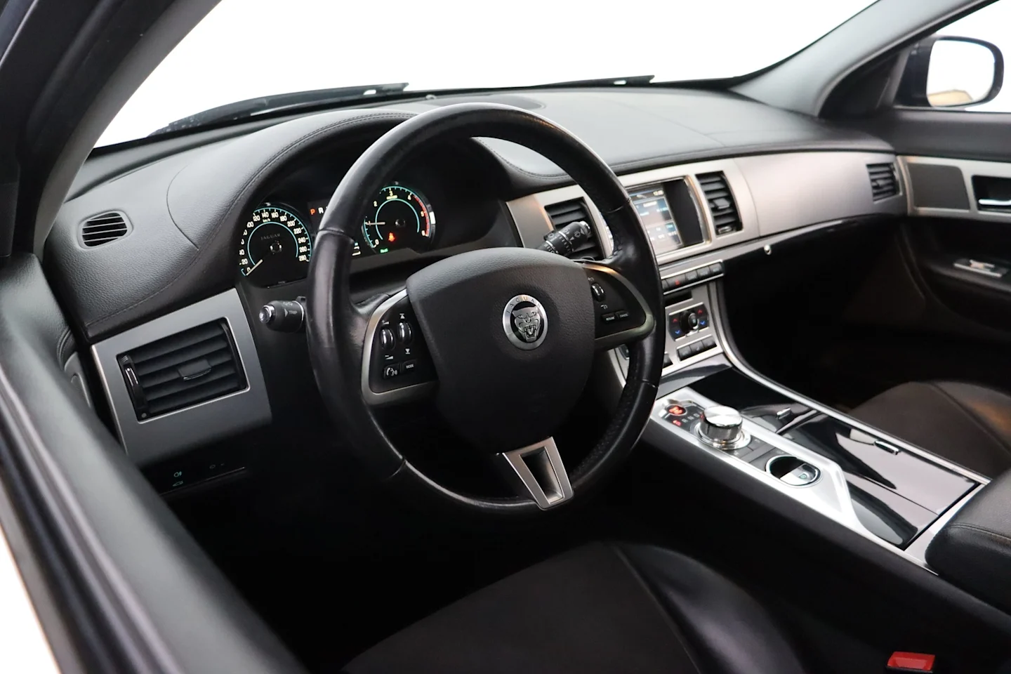 Car Image - 7B6jvSKzw6uVCqlb49rIGX
