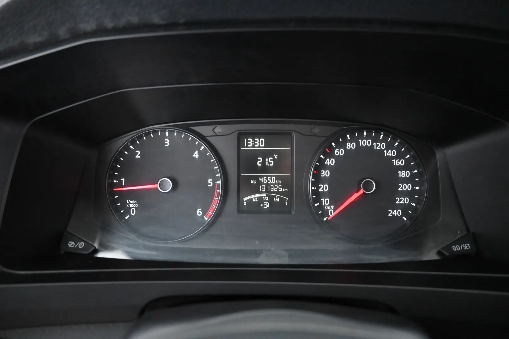Car Image - AOCwEuwV8adroO3NOK2hh