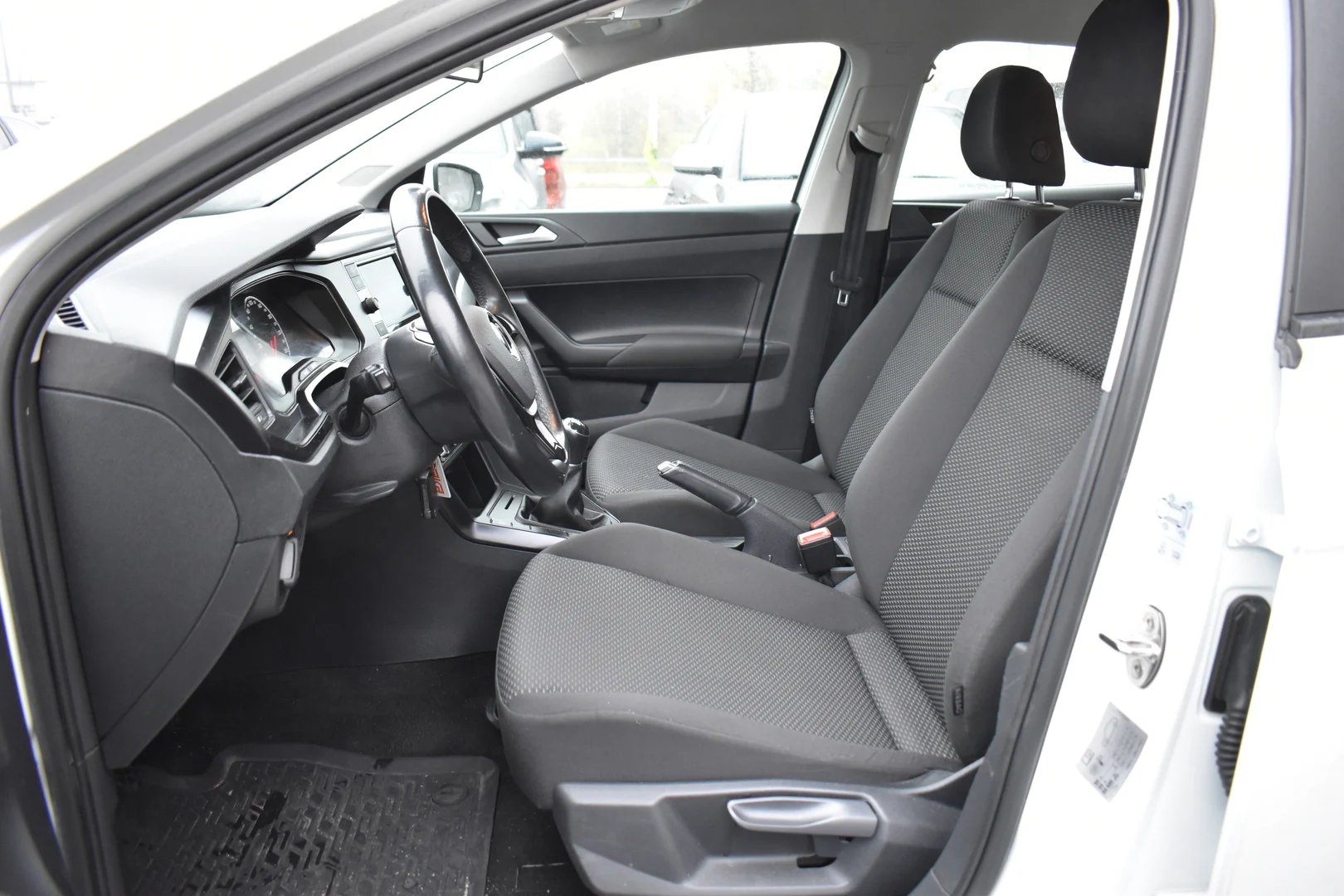 Car Image - 4lCHQLnSKBNUAl1TixEFG1