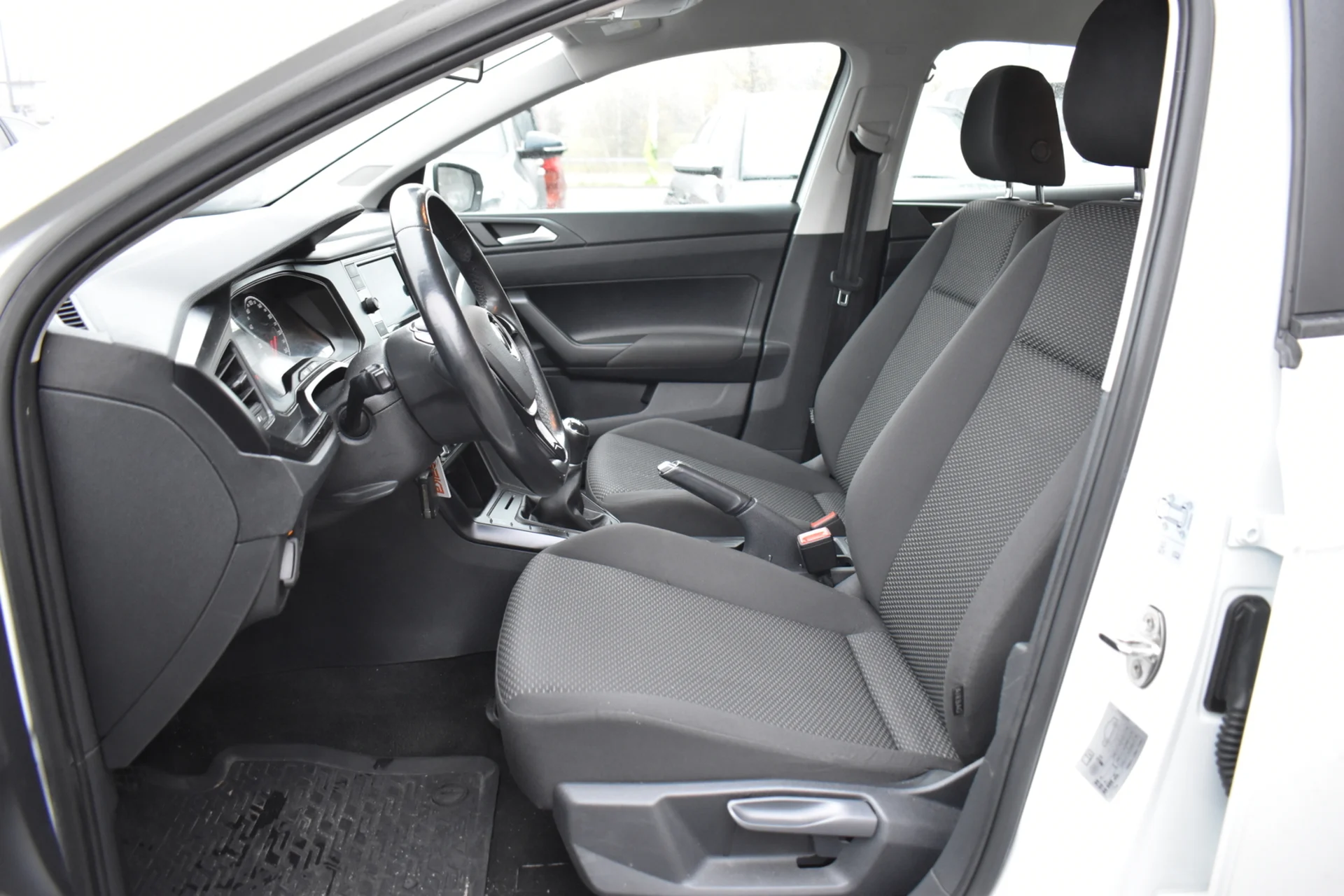 Car Image - 4lCHQLnSKBNUAl1TixEFG1