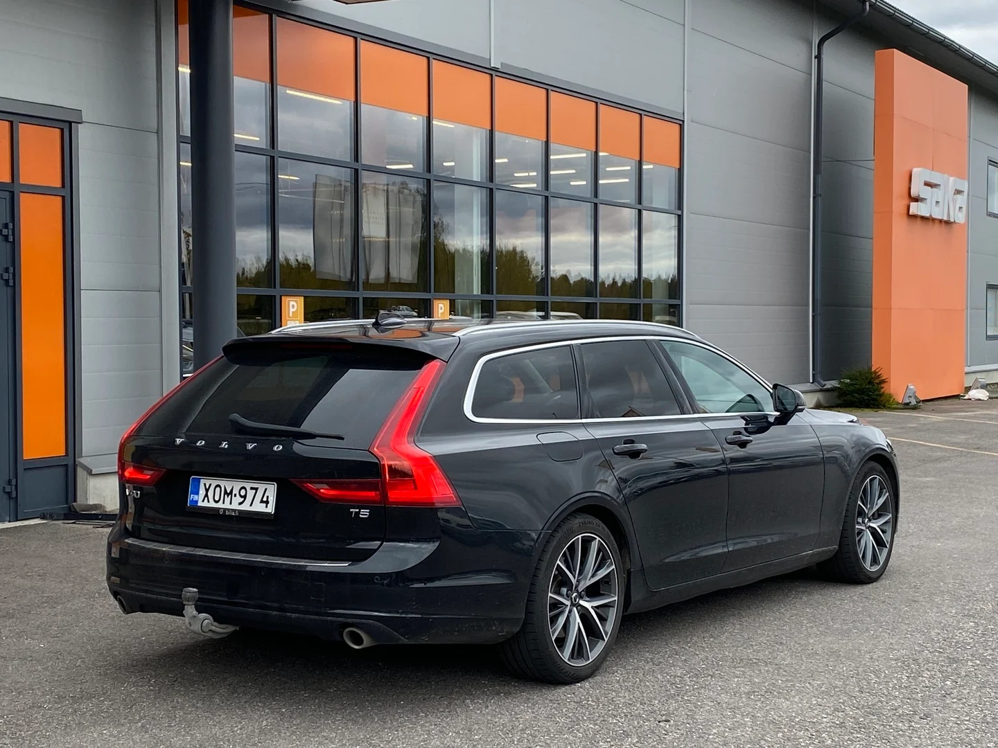 Car Image - INXOK1Bc0qibCcRbYJQxO