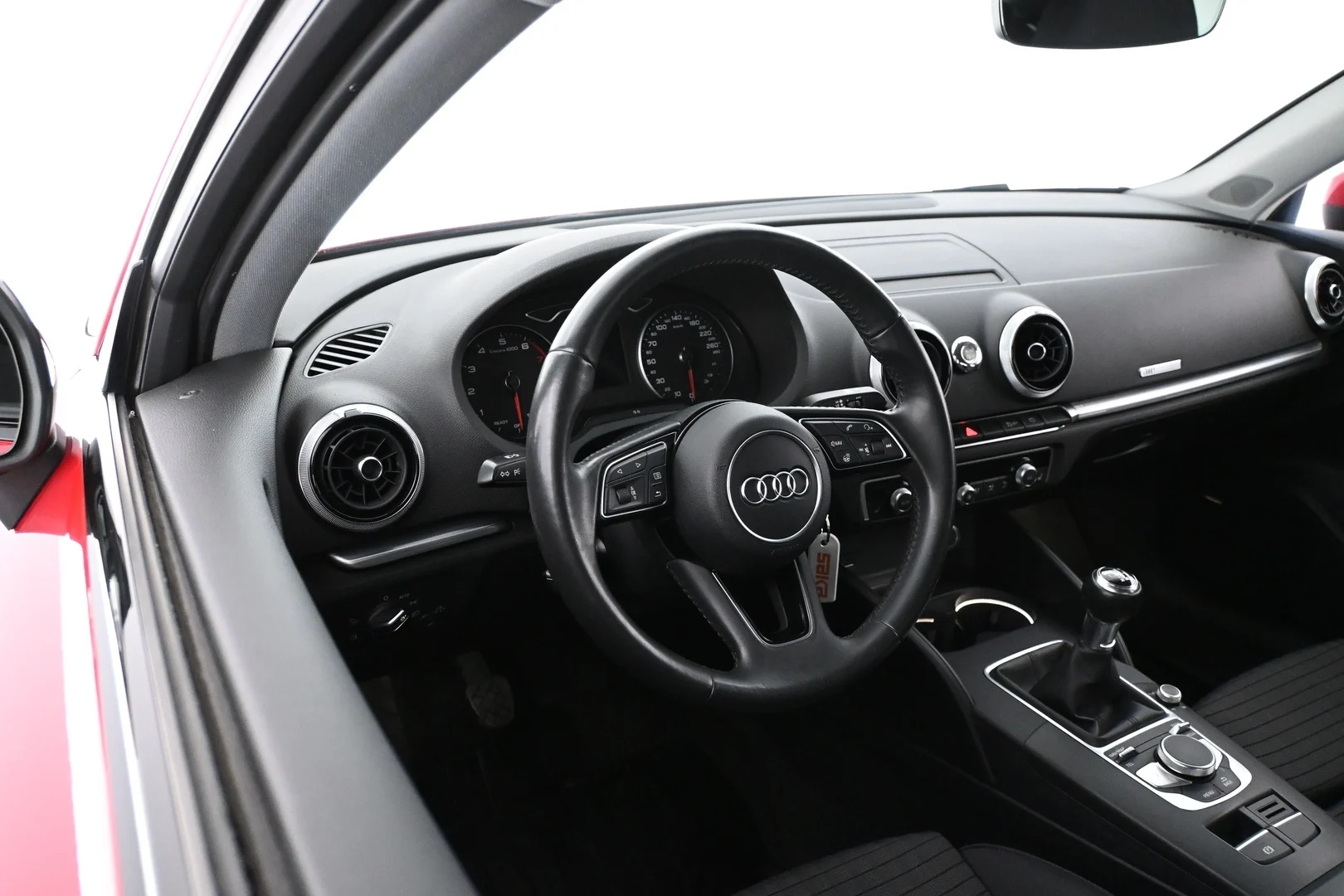 Car Image - 78SYhYMZEpzbM2hbWEO3Du