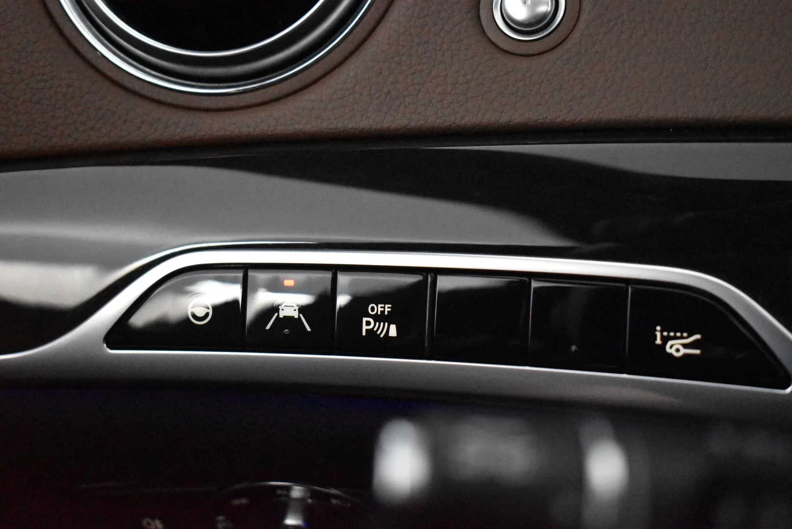 Car Image - 3w5m5XNrxrJYpU0y1IfDzY