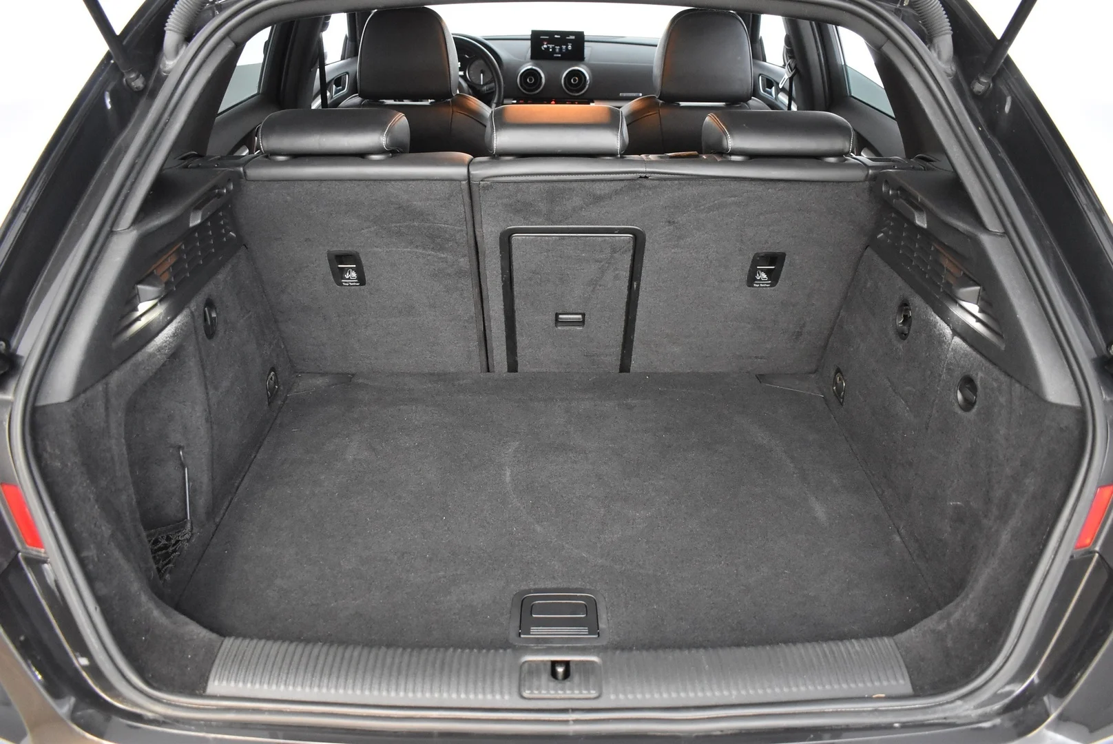 Car Image - 7t3SdVASkeKxrgqzf6TQVy