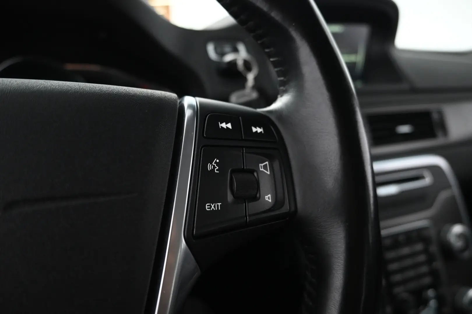 Car Image - VU3QdH35ggDFeFSqywDsw
