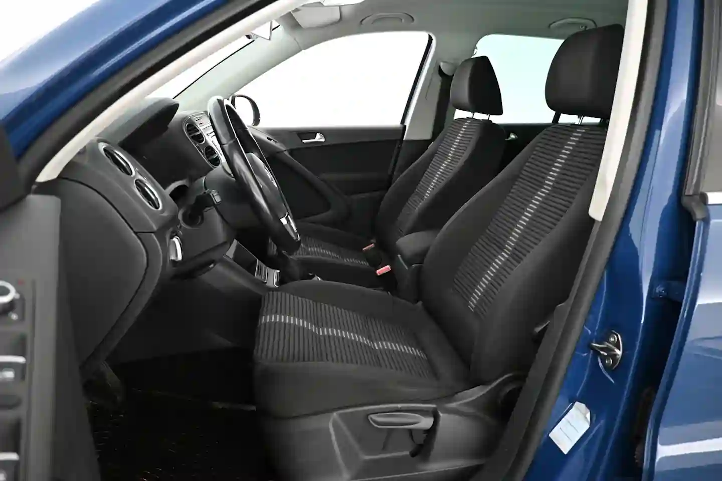Car Image - 6TrG6ORZfoO1hi8wFGJzmf
