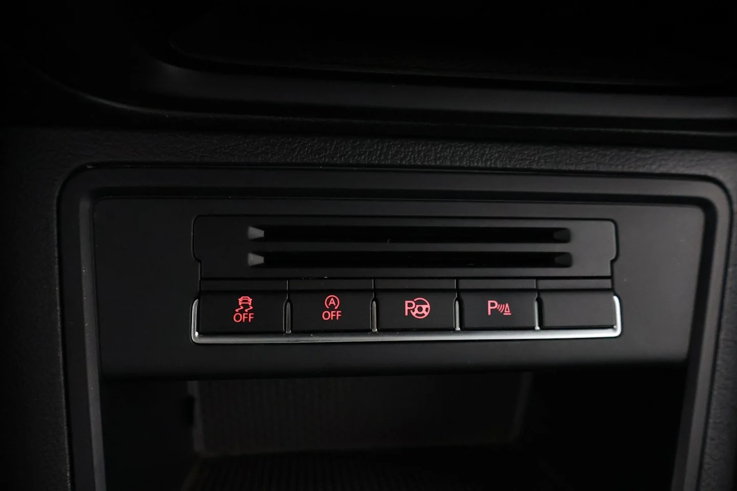 Car Image - 309mnchTk2vuSPaSA9E93