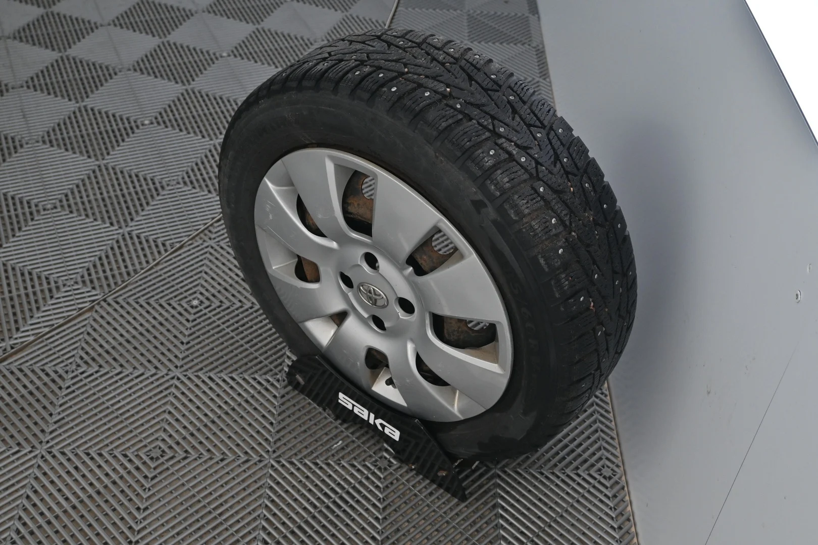 Car Image - 7k5fBgb0OWUK8khgUAIn2R