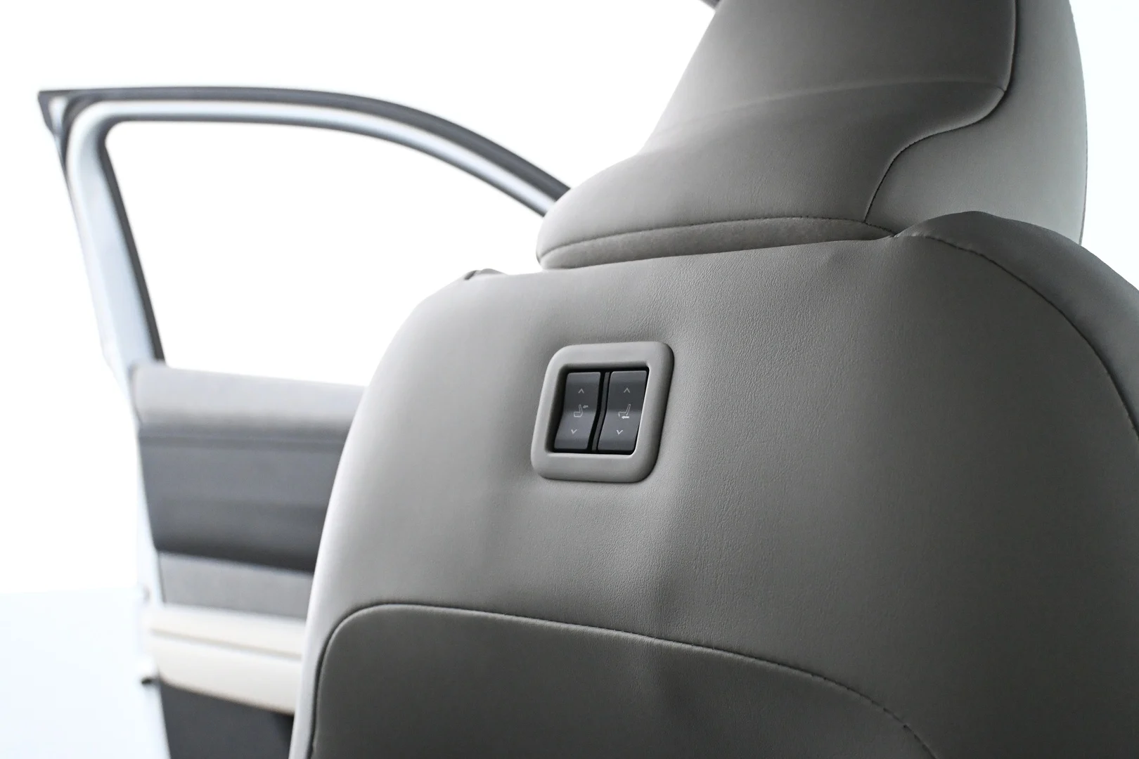 Car Image - 3I2dU3sMVBm30dTALtqTC0