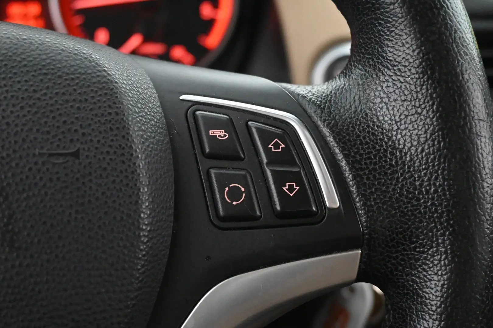 Car Image - 2GU0QMmfy0RYb1UPuqJ1IG