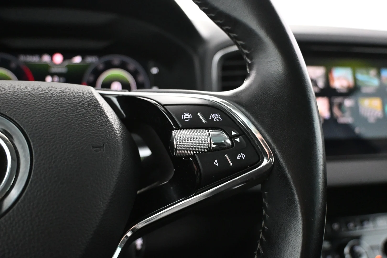 Car Image - 2NuJLxE3IWR9ssU1r72s1D