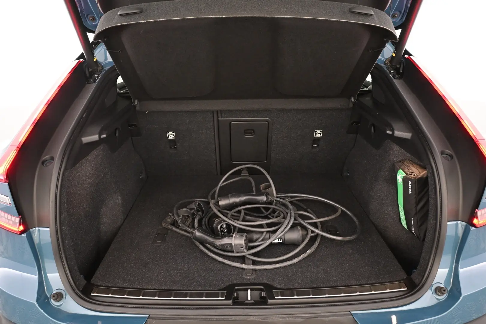 Car Image - TQIPaJtqNeWO7sPXFBkE2