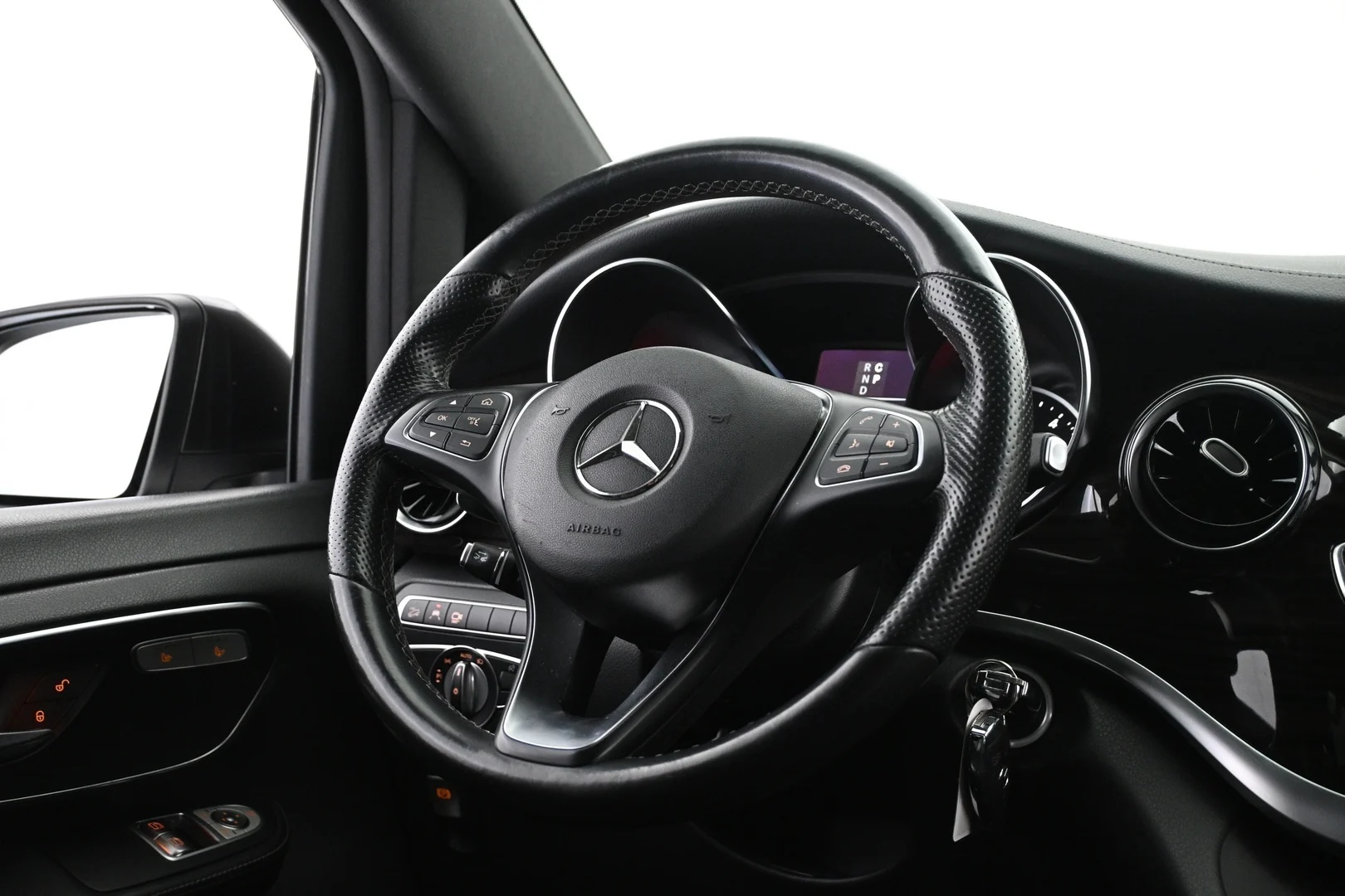 Car Image - 6LTBMJMbEvCBAZxyZuibWL