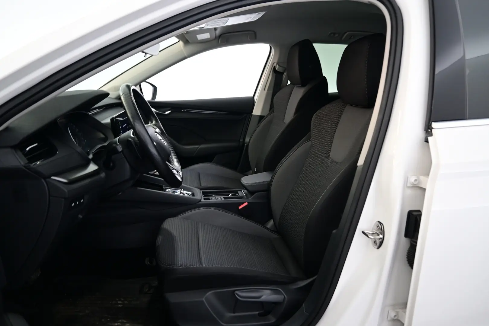 Car Image - 3uVMtxJLzb5wDMudNg5px9