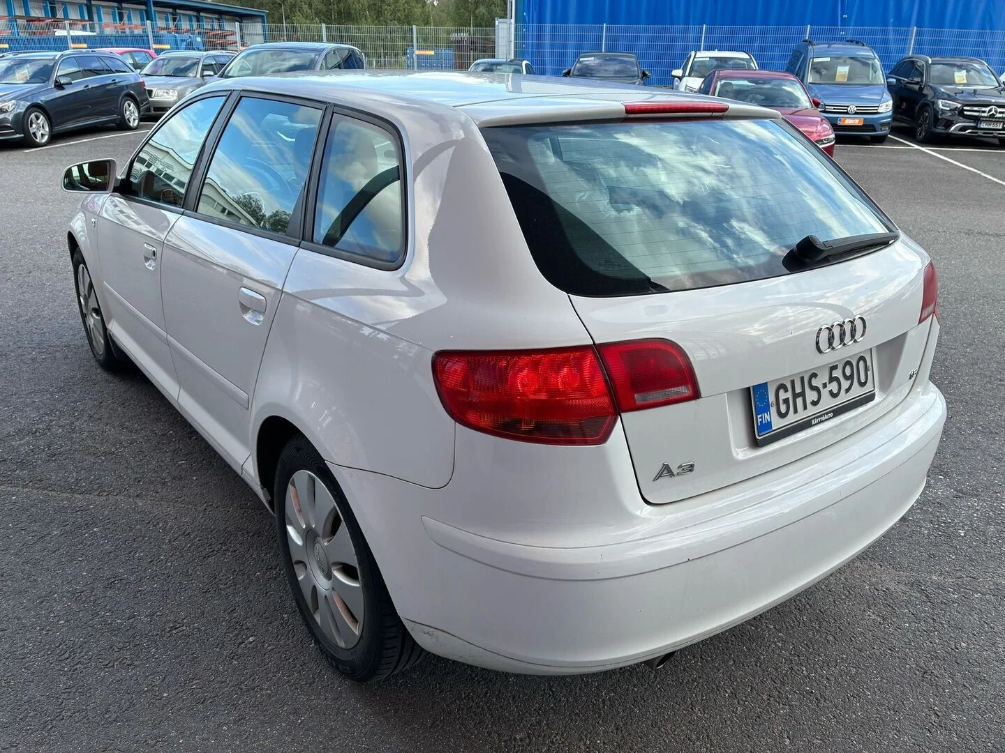 Car Image - 3kIHt33xOUonzCo4Pm2nvn