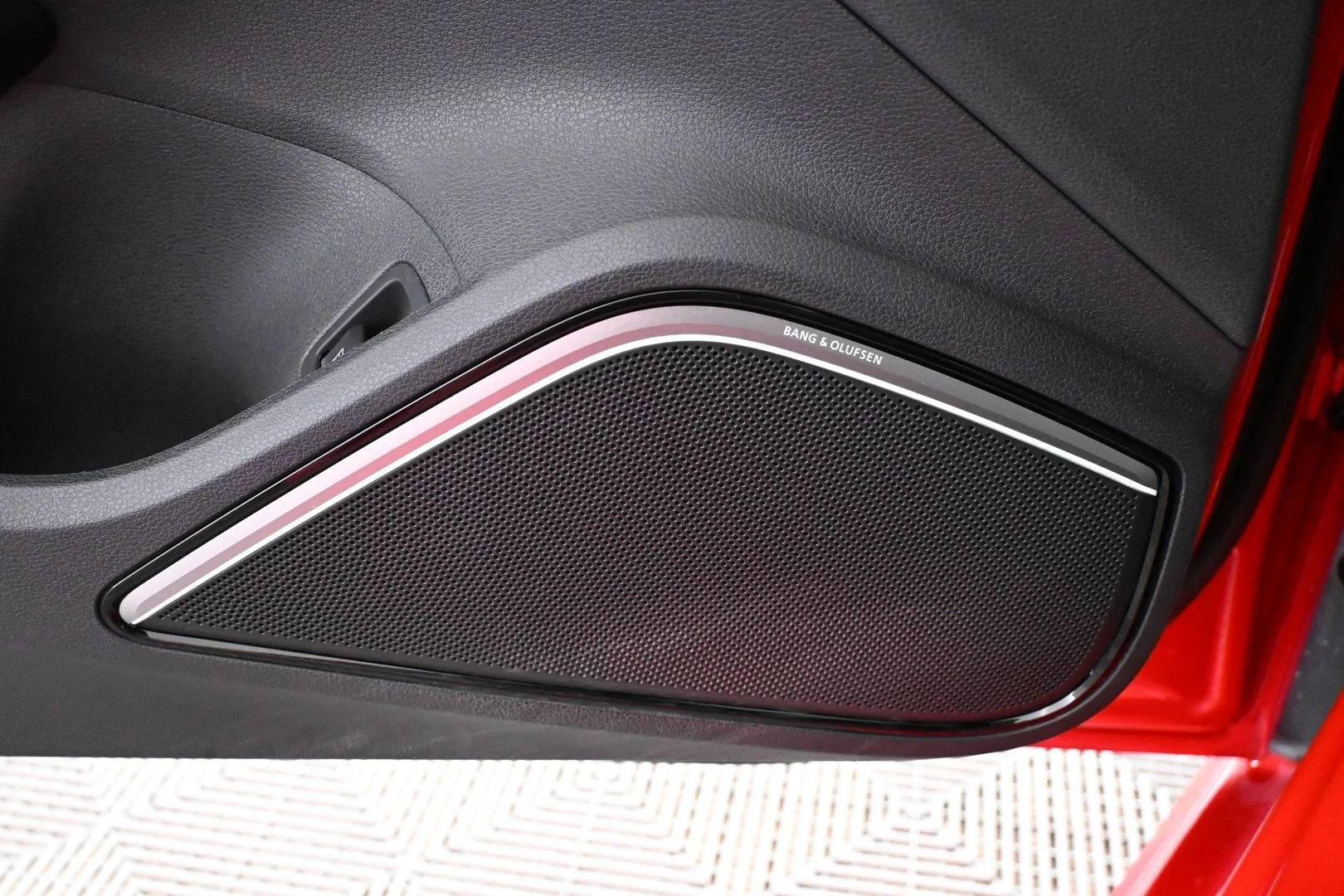Car Image - 6OAJpTUm9wrykCmkKXK5Zi