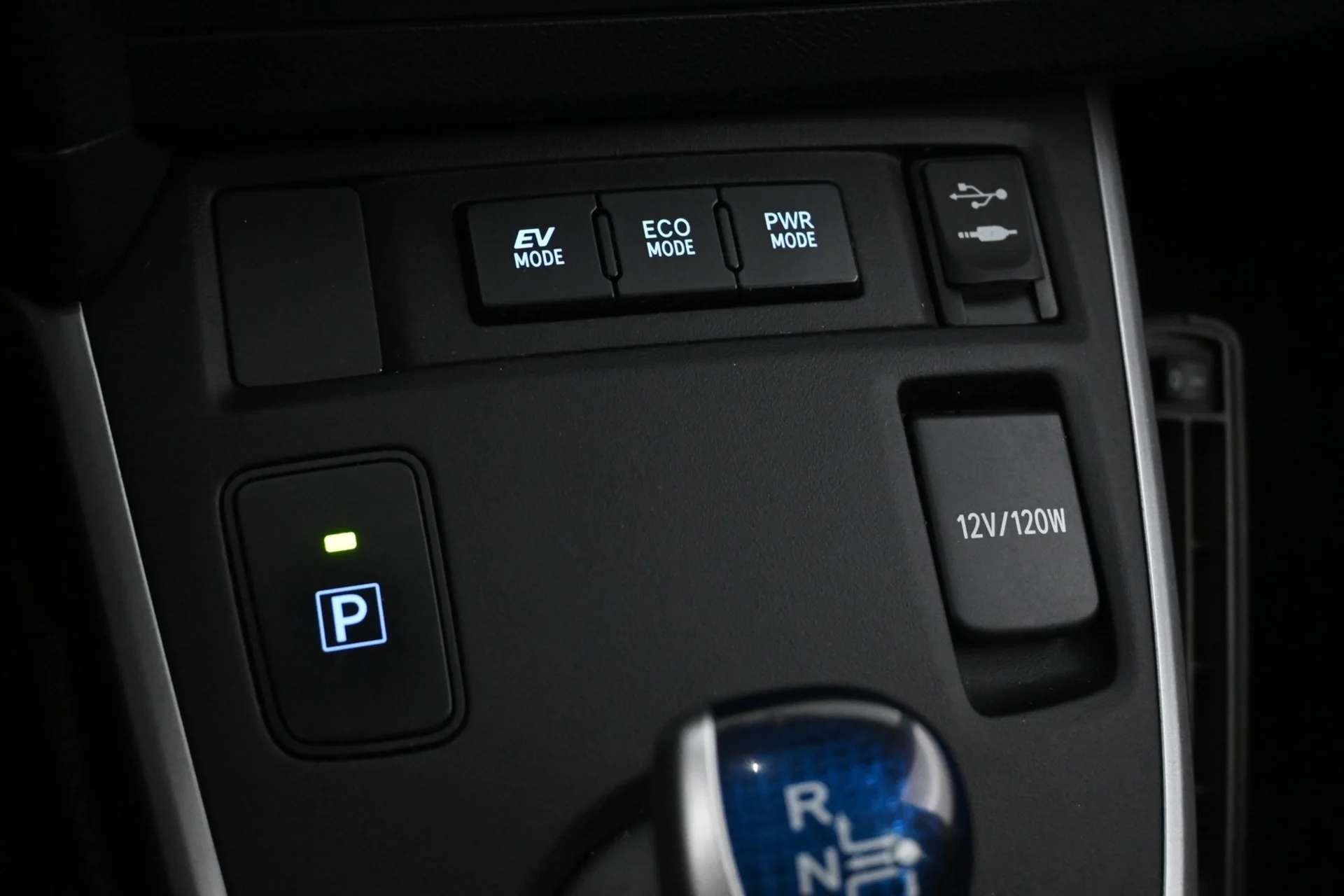 Car Image - tWwRIsUF6tVy5L9bVQ7KU