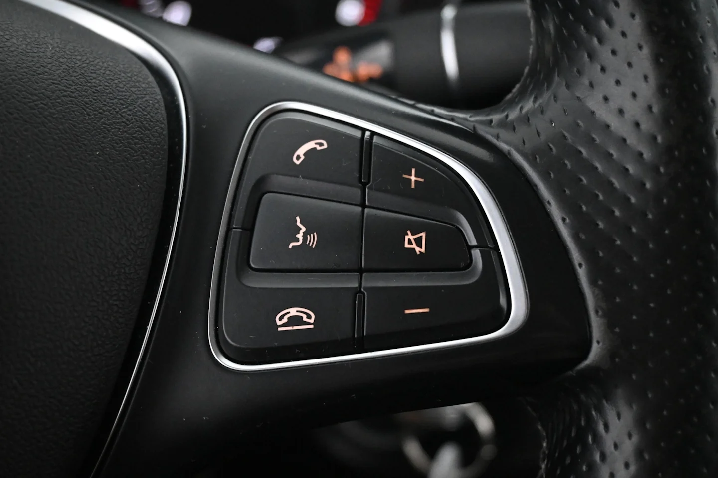 Car Image - 3d4GOmoyK8Vd9OIsp1mowk