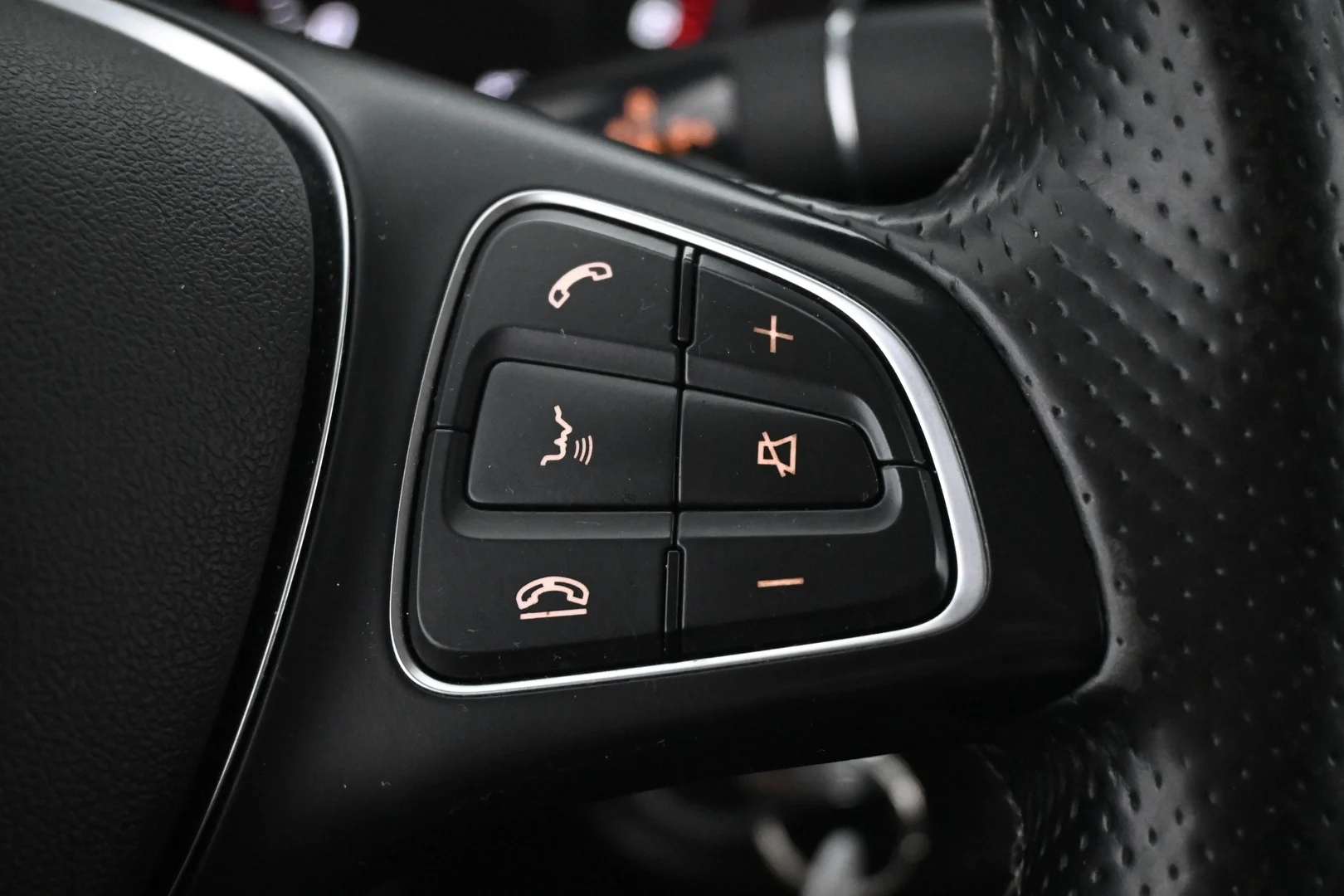Car Image - 3d4GOmoyK8Vd9OIsp1mowk