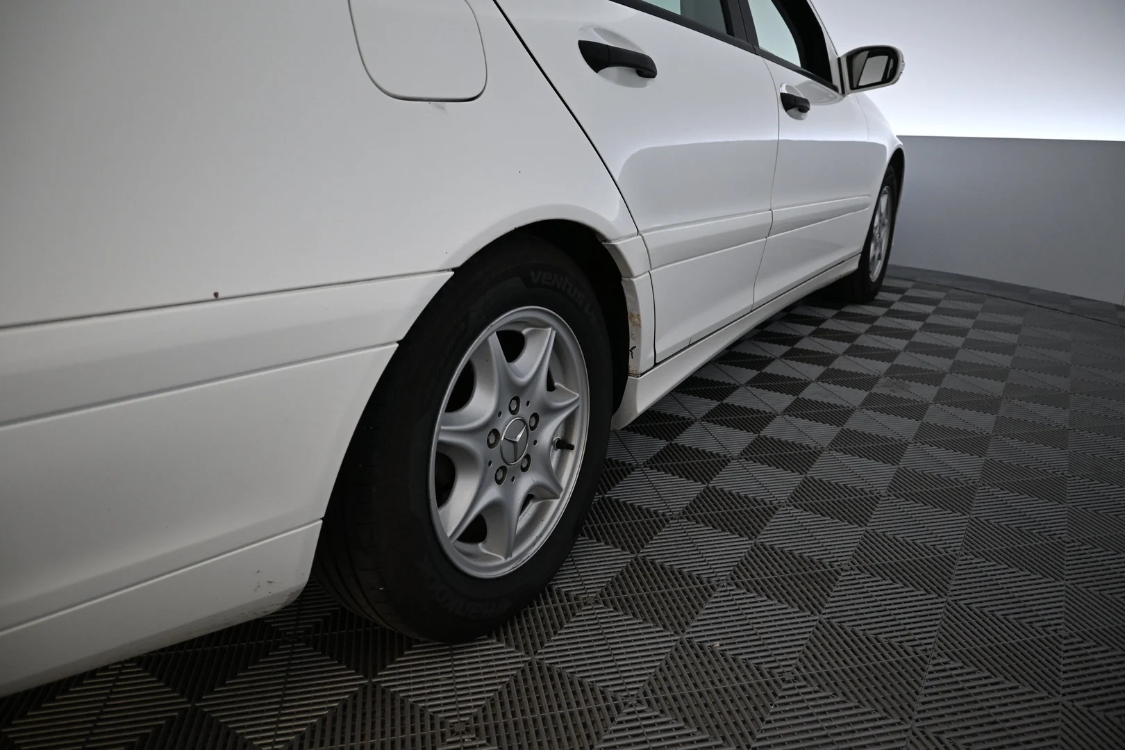Car Image - 4wtJuql6HZJ0S6UK1ejynU