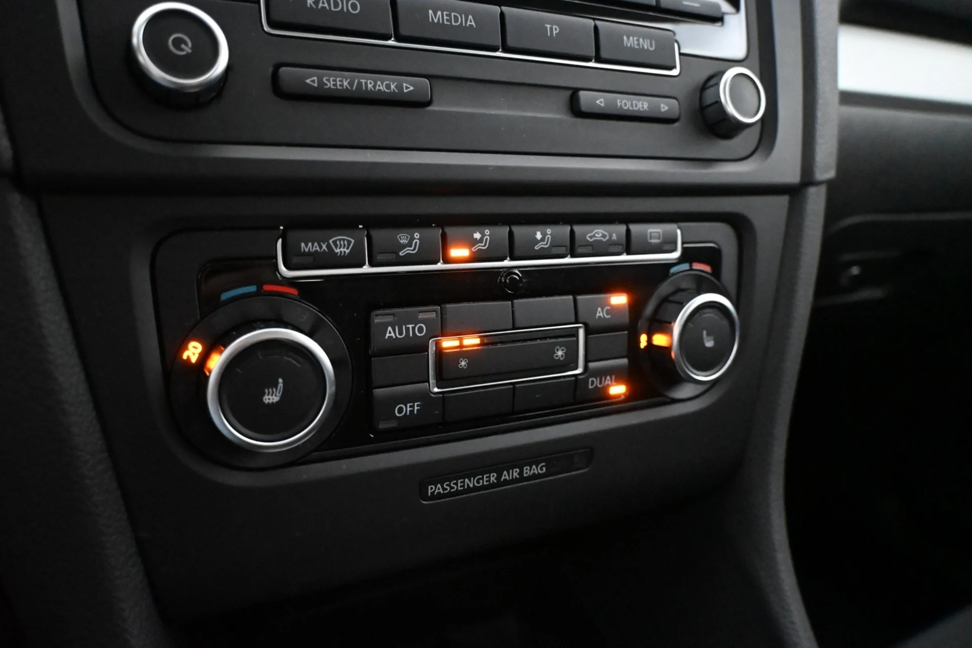 Car Image - 5U10idFNF65OTXwch644Mj