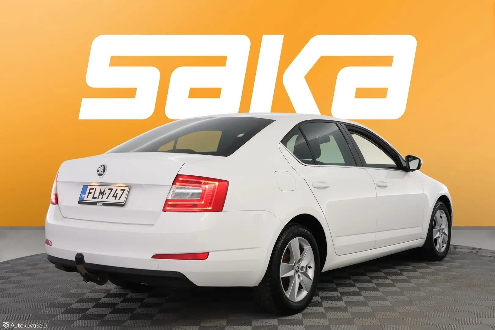 Car Image - 41kXL2qFTcYrToGRmebDNe