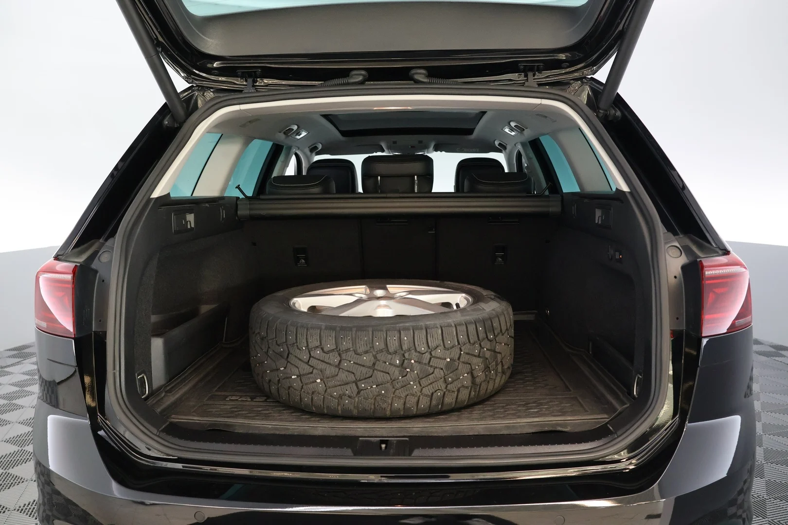 Car Image - 4oY4s6Pw1fcNnpW1DsqXdd
