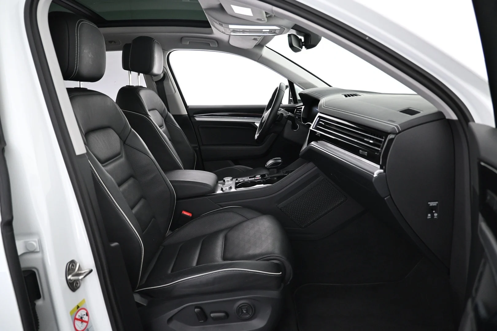 Car Image - 5IUb6rdutDkBEK2sGv5Fec