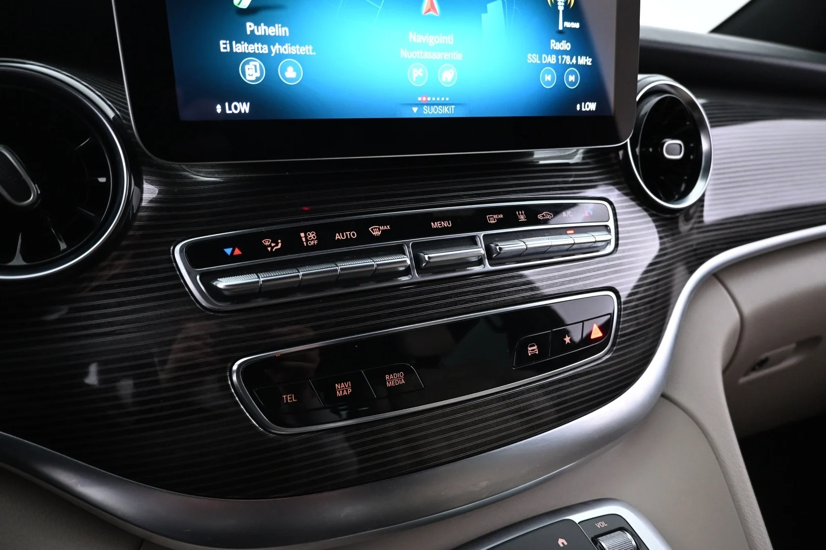 Car Image - 23fm6KtyYLUp9GmmLG37lx