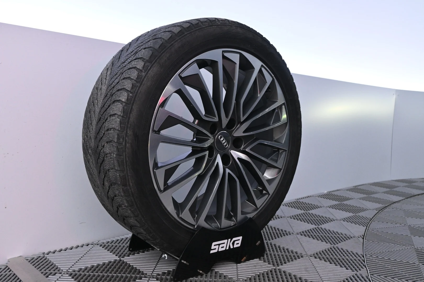 Car Image - 6IKm2cX4jybm5u0HHEFy8t