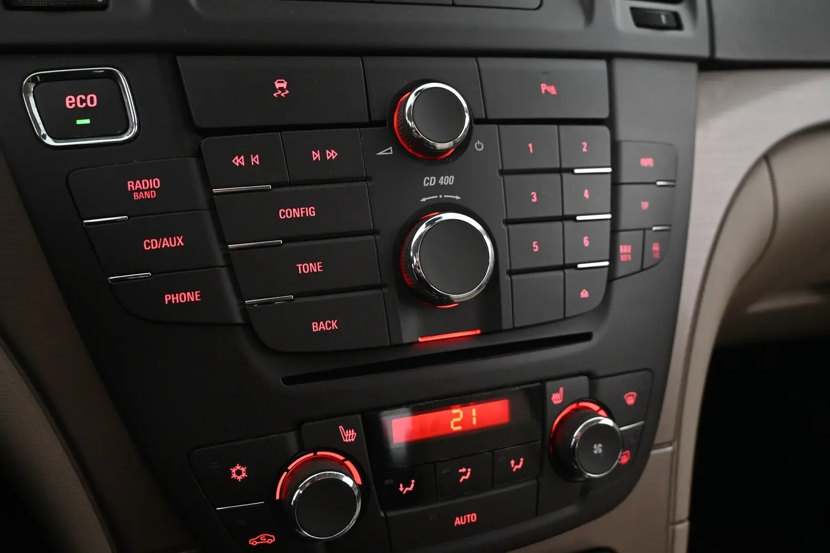 Car Image - 2IpuVD1ezPe0rUFaXTan5K