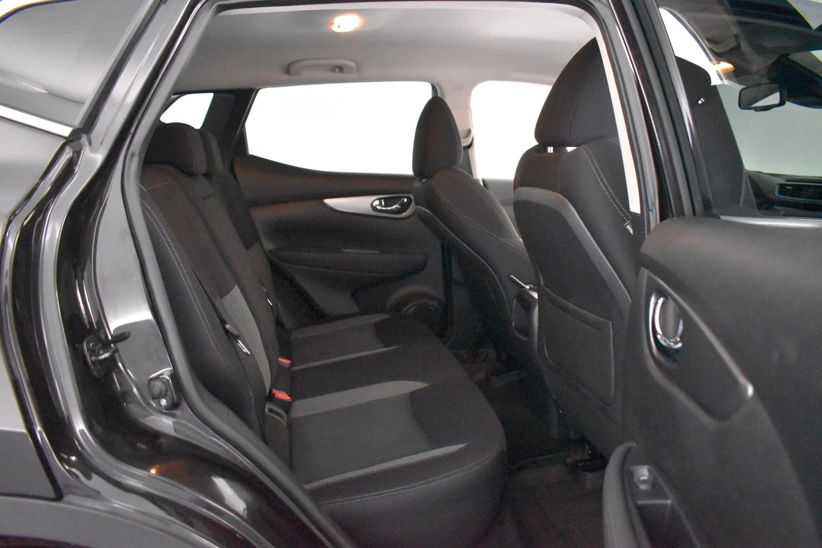 Car Image - 5UVoxy1RSGjPB5E0HCoj9N