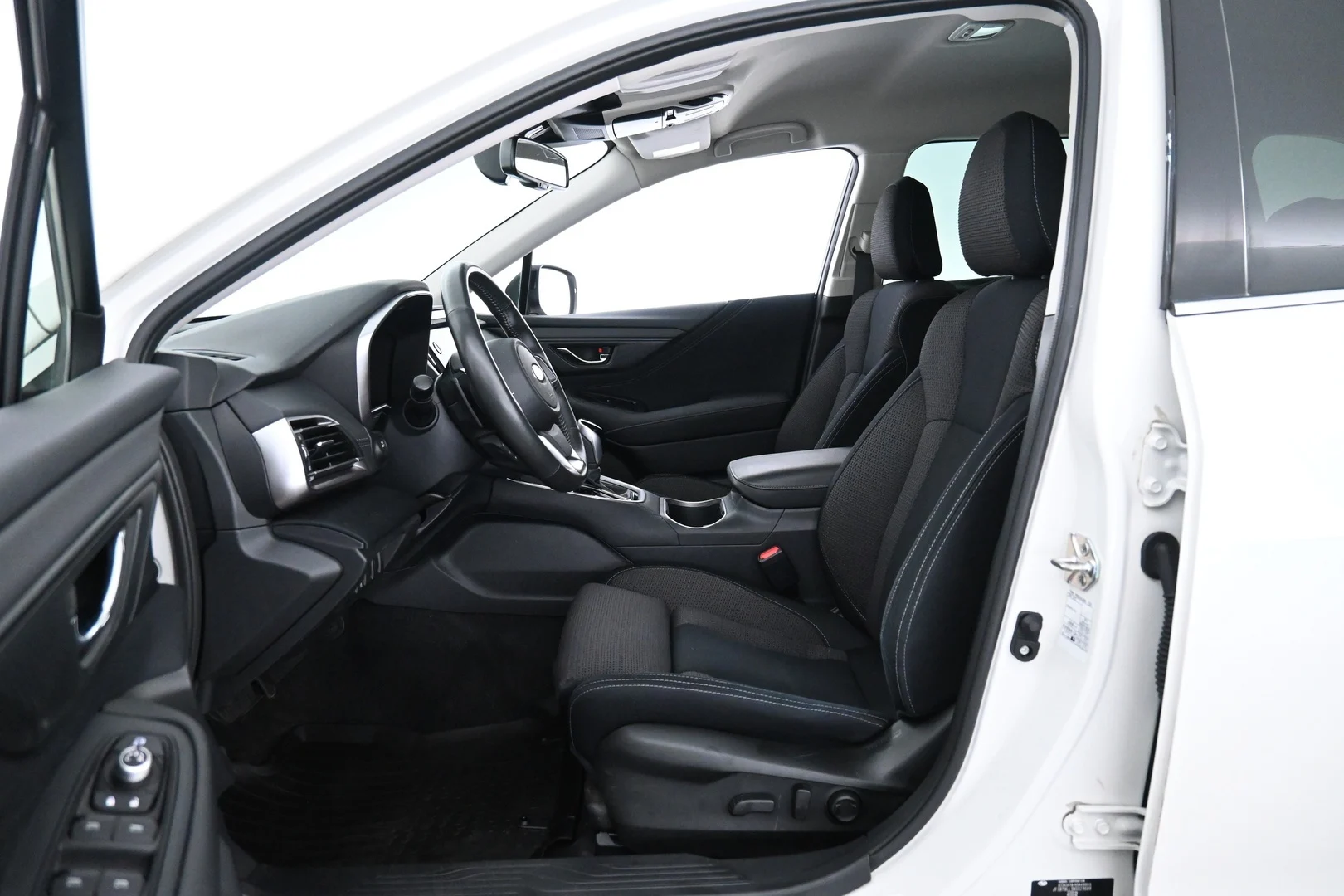 Car Image - 2eCyjXJhaaK00CgzpnFXrI
