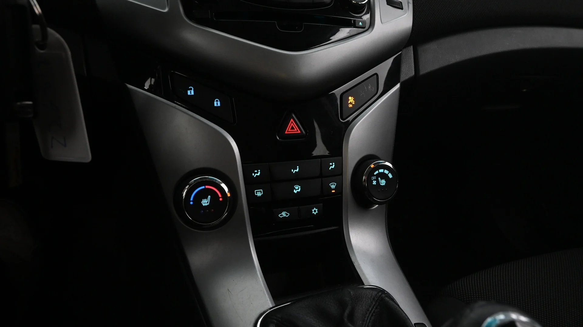Car Image - 4PI8z8T8bC3XAYFVll6urv