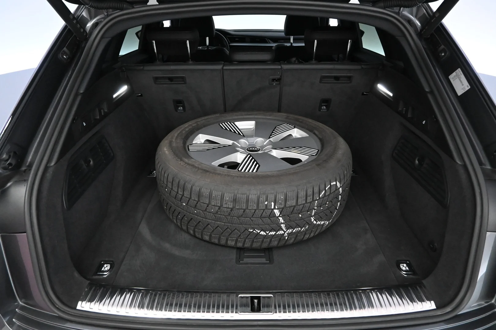 Car Image - 4e4Tg0uFrUrGj8uqRGrtHu
