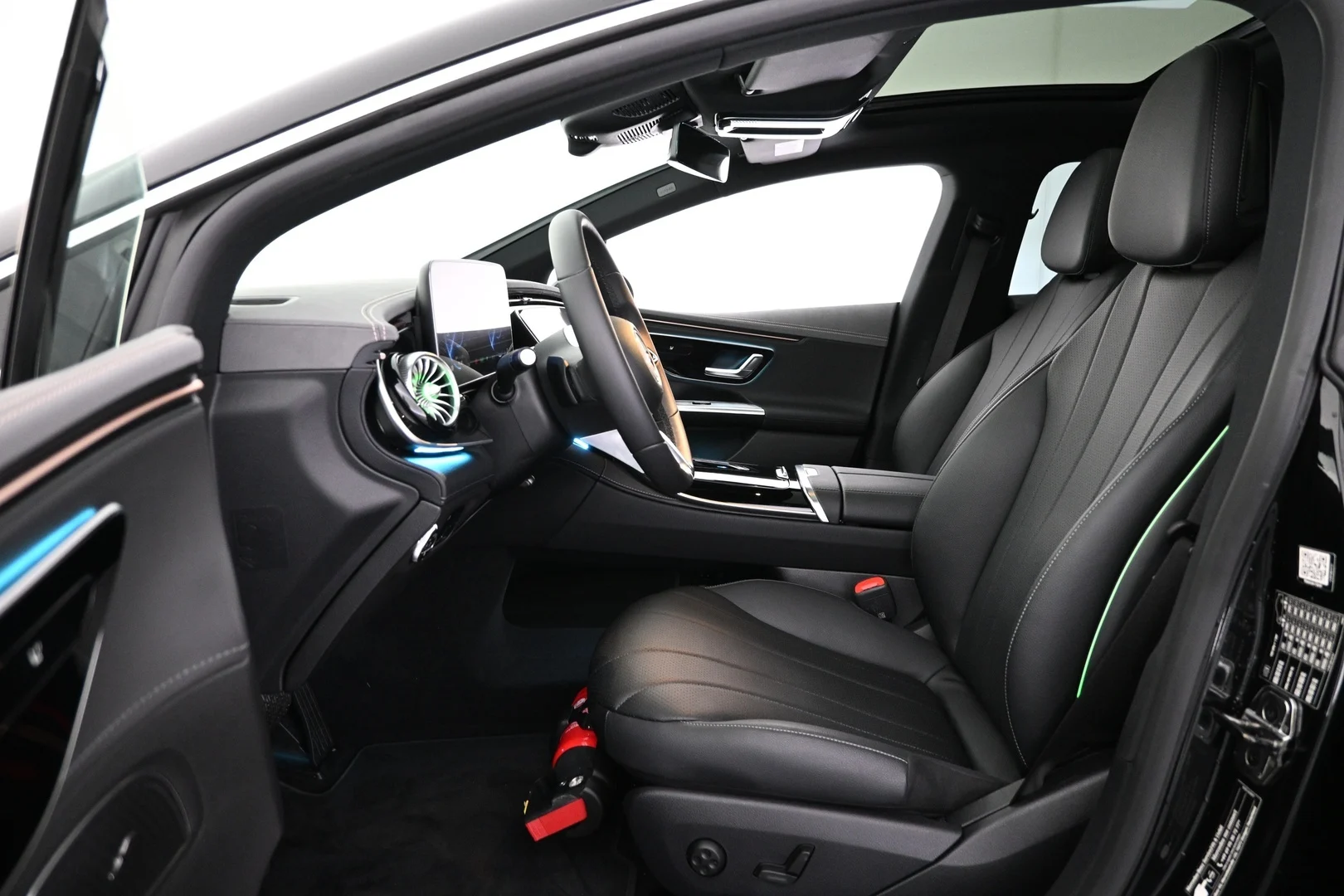 Car Image - 55QNx8k36PDWx8D1KHFrnF