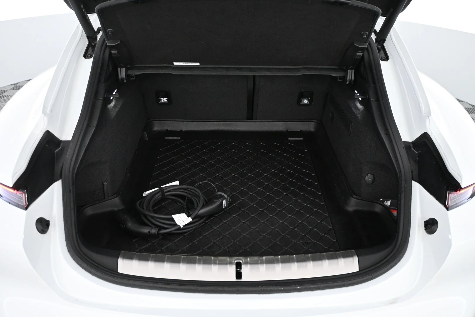 Car Image - 2HyFVCVcqScRHj39CS25d1