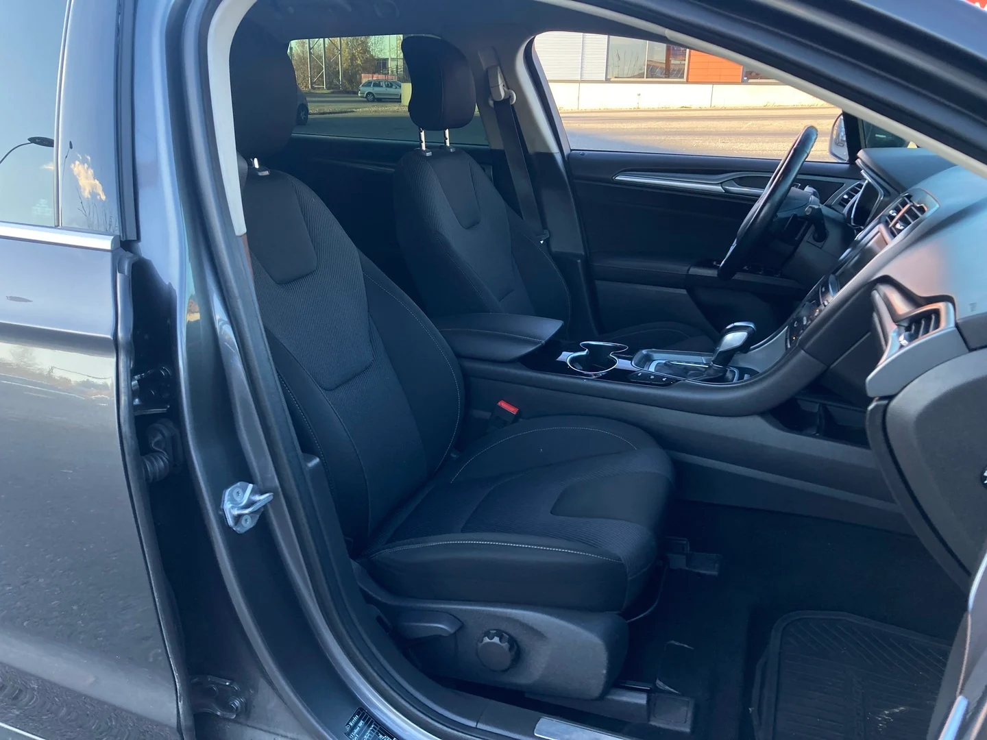 Car Image - 5P2gz1ZiA6b9cH96Mqy7jc