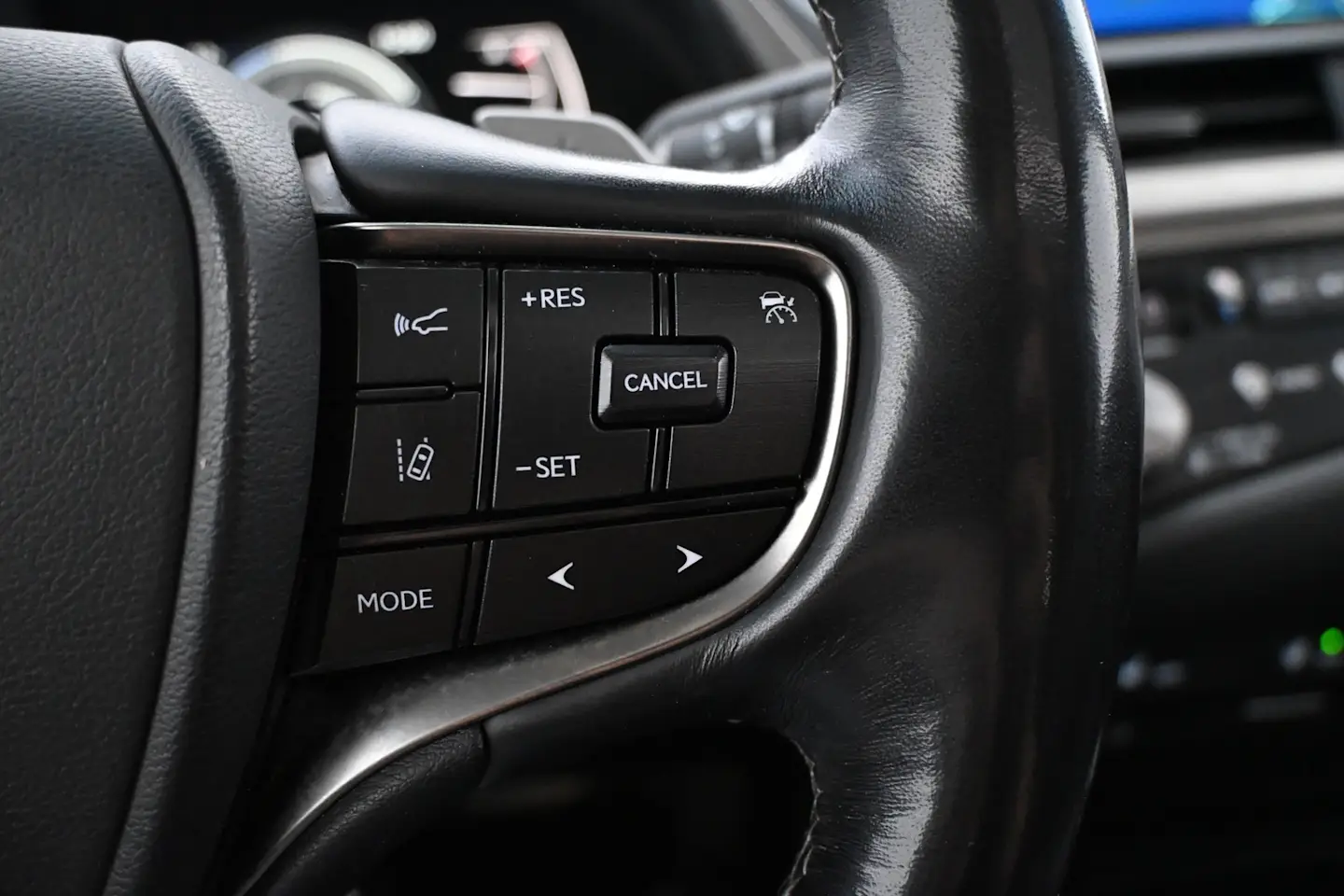 Car Image - CGBPHmOPNteaIdbEZN2fb