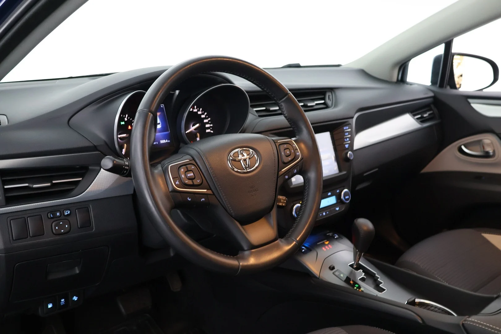 Car Image - wRVXW65I8E5BOd1IoiWtf
